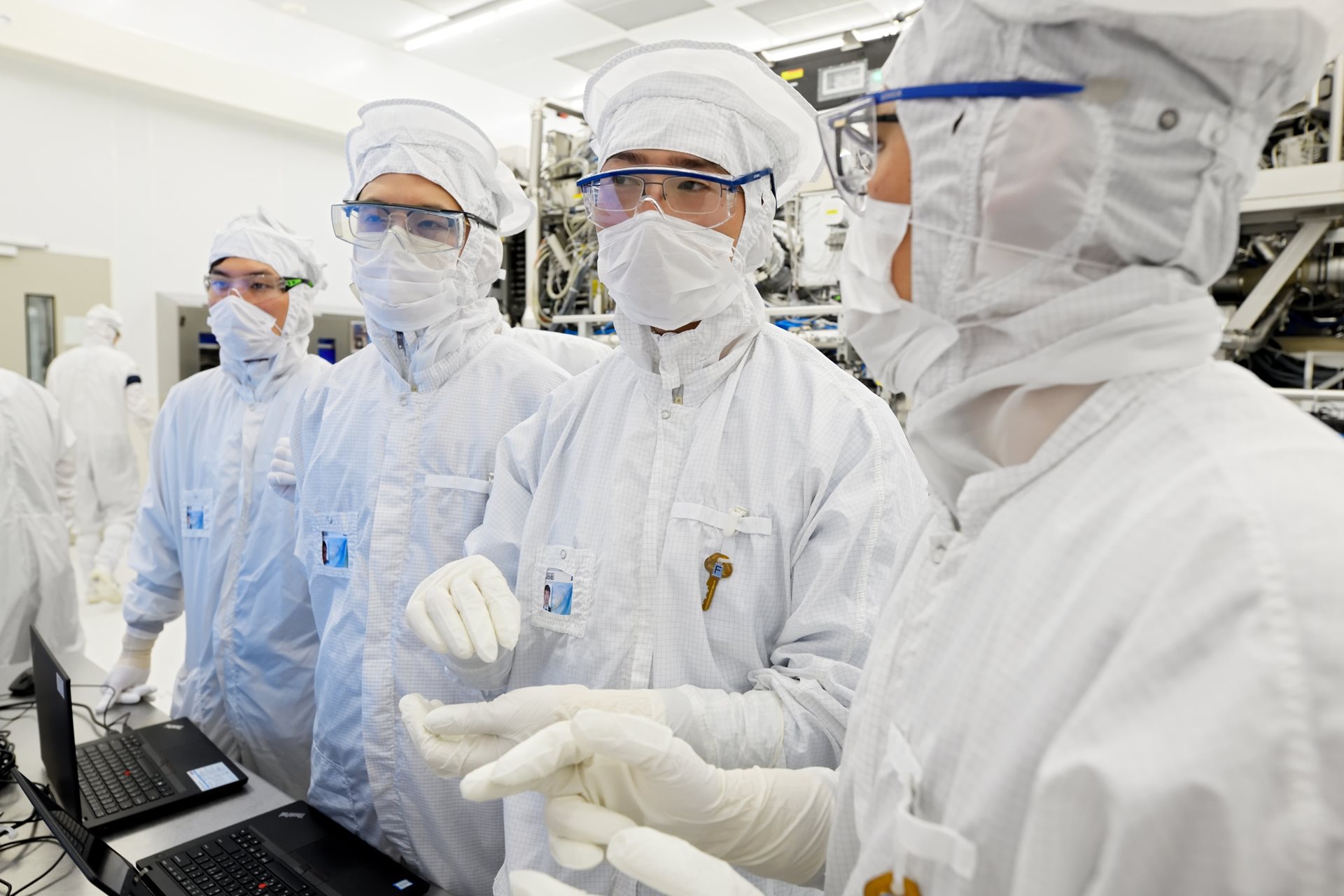 cleanroom euv wafer stage training Taiwan